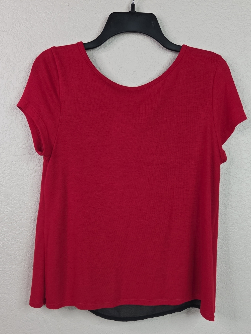 Zenana Outfitters Red Scoop Neck Short Sleeve Blouse with Chiffon Bow